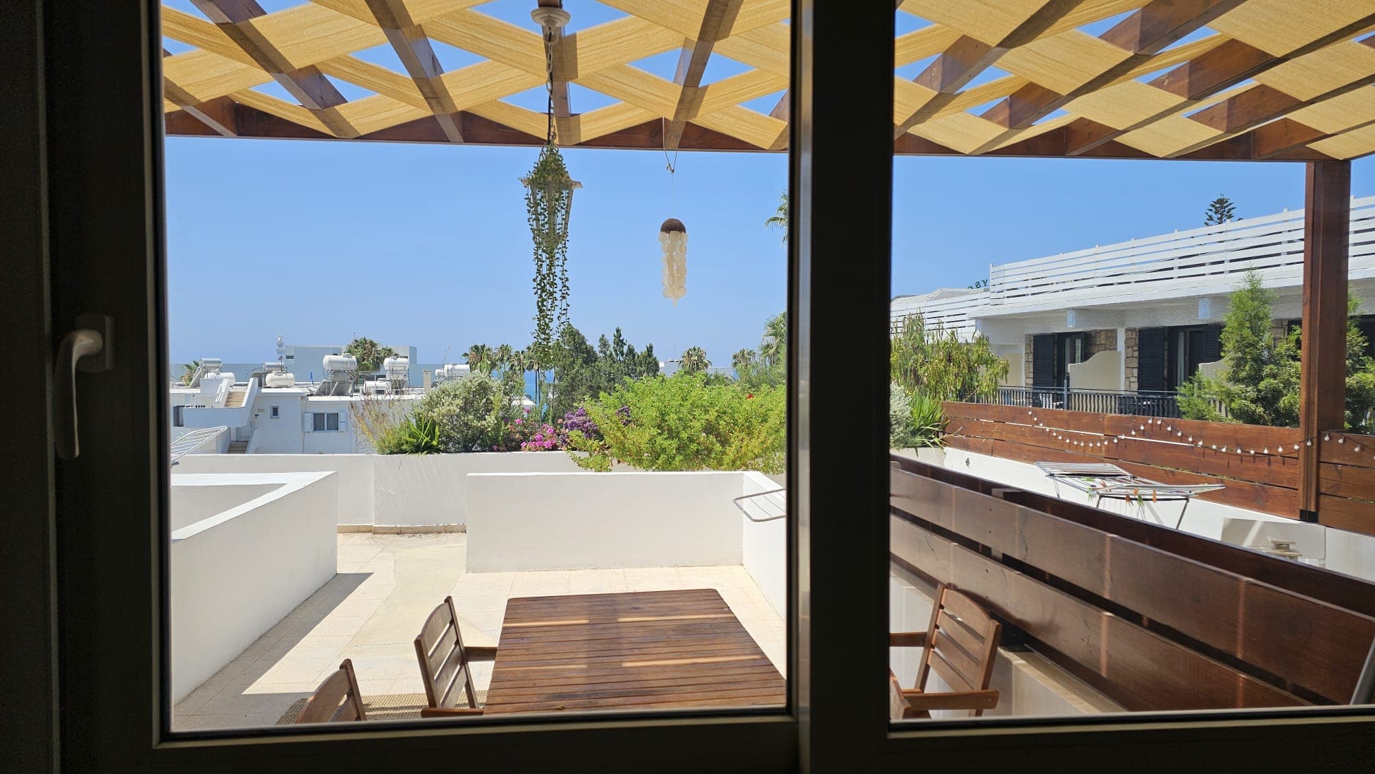 Harbour Central II — terrace with harbour views